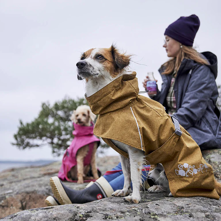 Hurtta Regenmantel Monsoon Coat II ECO desert