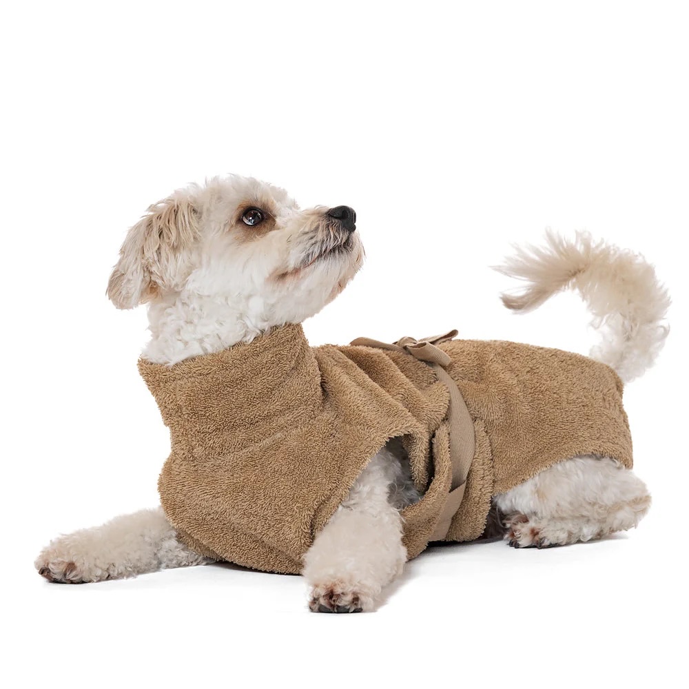 Lill's Hundebademantel aus Bio-Baumwolle Sand