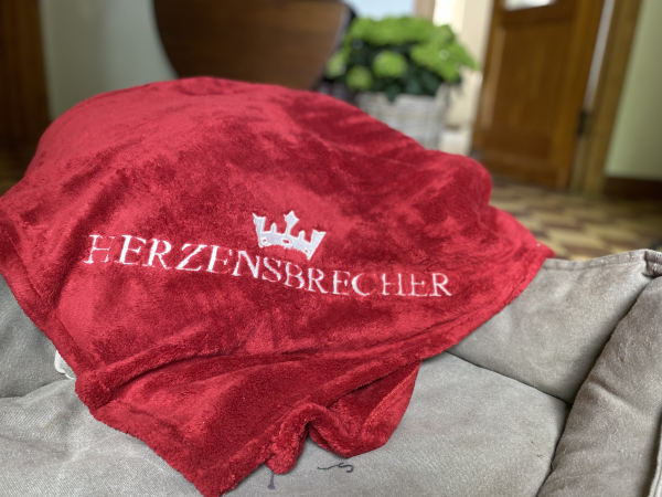 Luxusköter Hundedecke "Herzensbrecher"