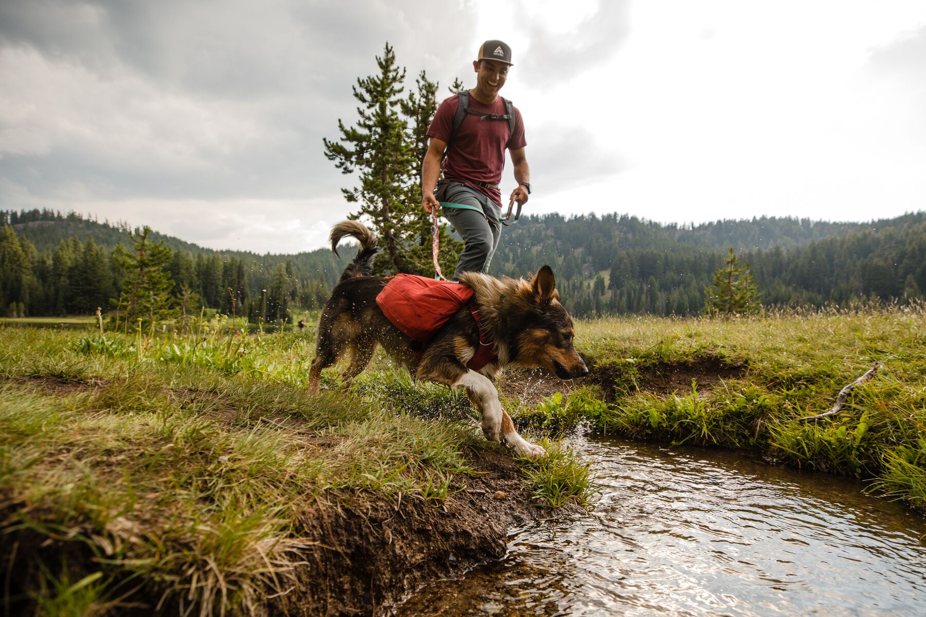 RuffWear Front Range™ Day Pack Red Clay