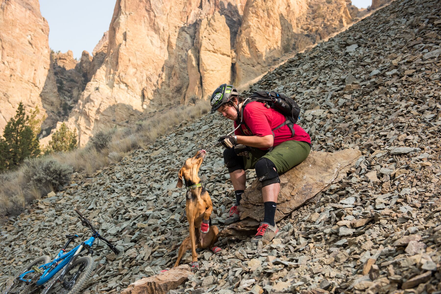 Ruffwear Grip Trex - set of 2 - Red Currant