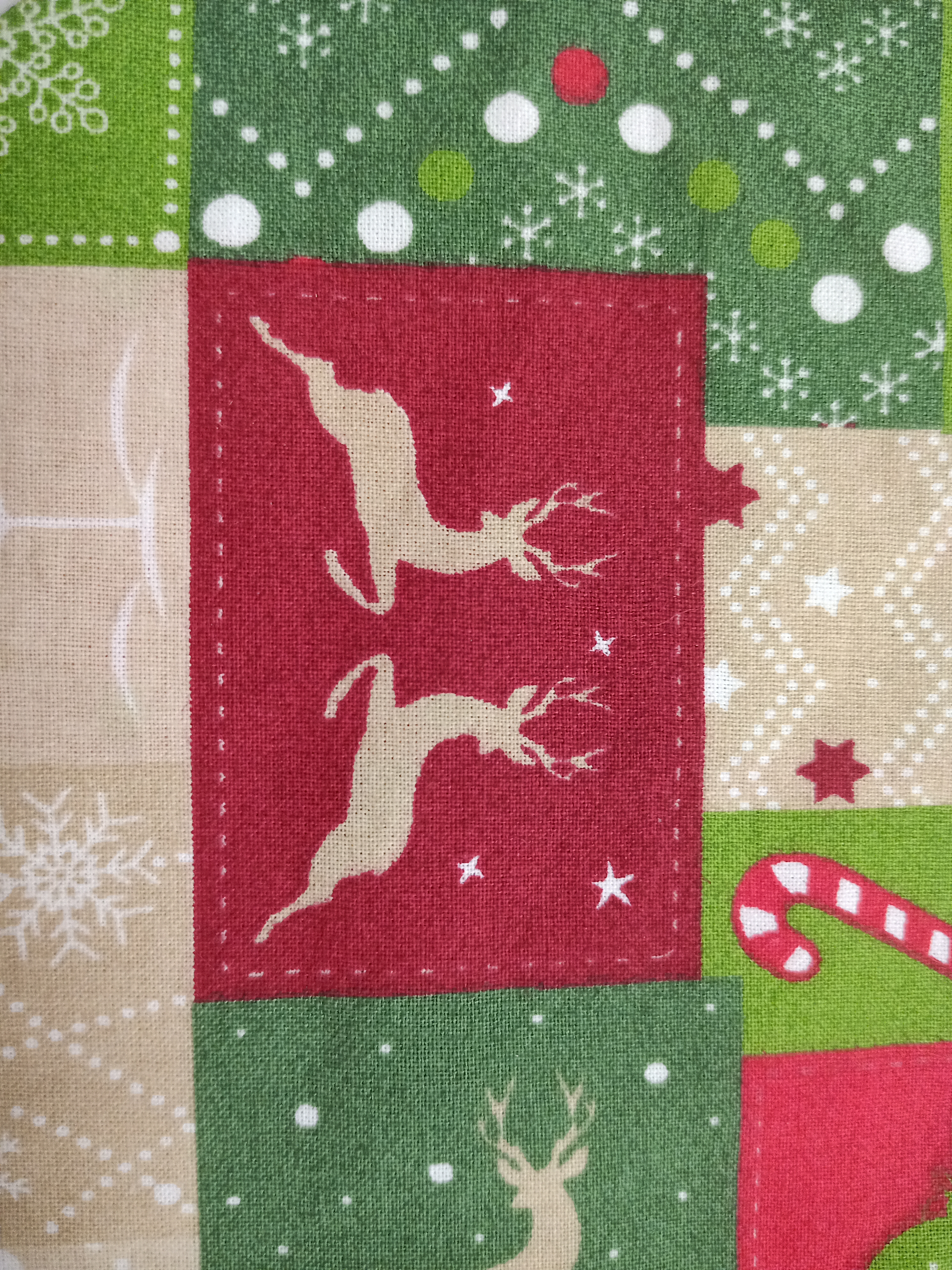 Feen-Design Halstuch für Hunde Weihnachtsmotive grün-rot-beige